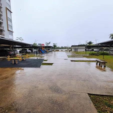 Muji Homestay Kuching Scenic View 2 Bedrooms Entire Apartment Exterior photo